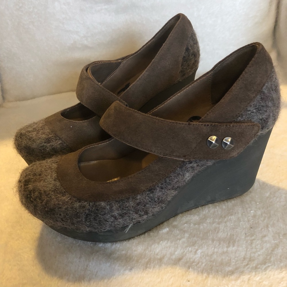 OTBT Wilder Mary Jane Wedges